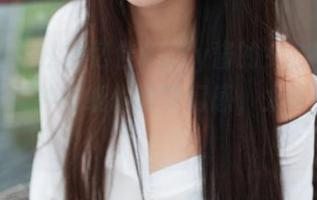 青豆客 – 从施忆佳Kitty酱的女孩写真中，探寻那种壁纸般的梦幻感，太吸引人了！