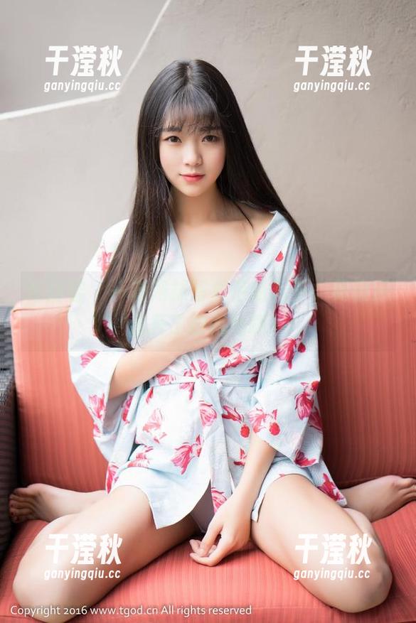 青豆客-莫雅淇 青豆客 - 一套网袜写真惊艳万千,莫雅淇你开了新时尚啊!