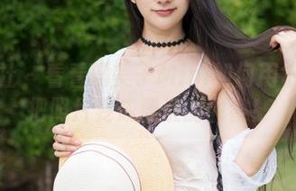 魅妍社 – 看看糯美子Mini如何用水手服把照片变成涩涩的甜蜜！