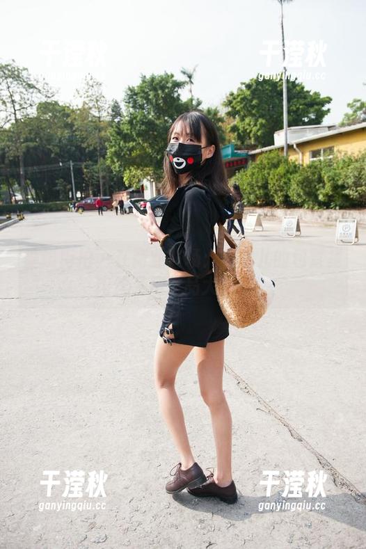 魔镜街拍-萌宝儿 魔镜街拍 - 在商业广场:萌宝儿的包臀裙肉丝私房作品大揭秘!
